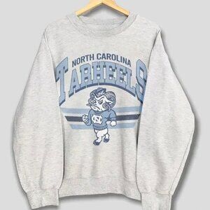Vintage University of North Carolina Tar Heels Sweatshirt basketball shirt tee